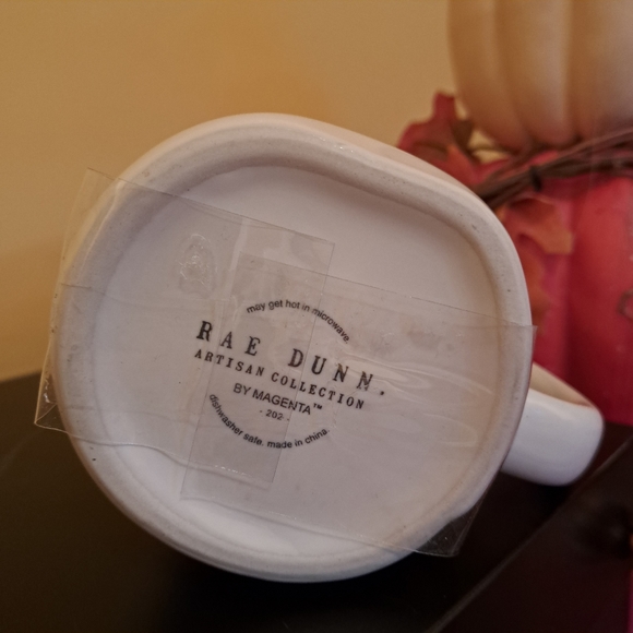 Rae Dunn by Magenta, covered coffee/tea cup. CANDY CORN - Picture 4 of 5